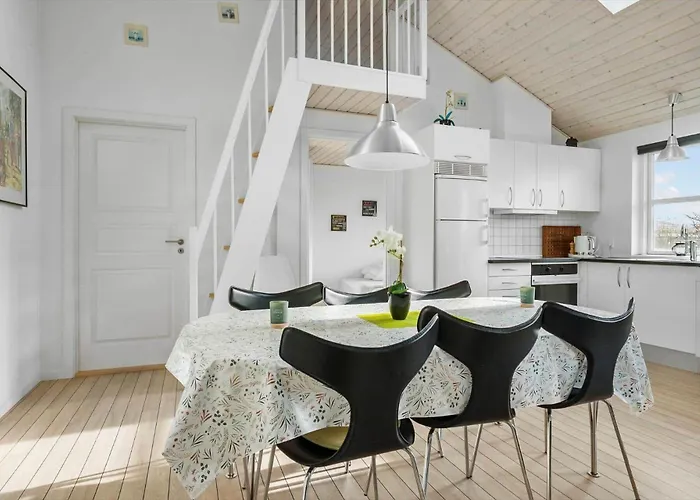N330-karrebaeksminde-baekkene-224 Semesterbostad
