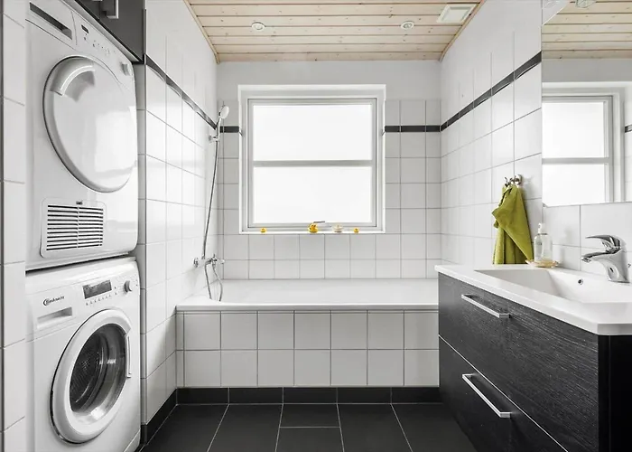 Semesterbostad N330-karrebaeksminde-baekkene-224 *
