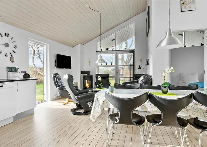 N330-karrebaeksminde-baekkene-224 *